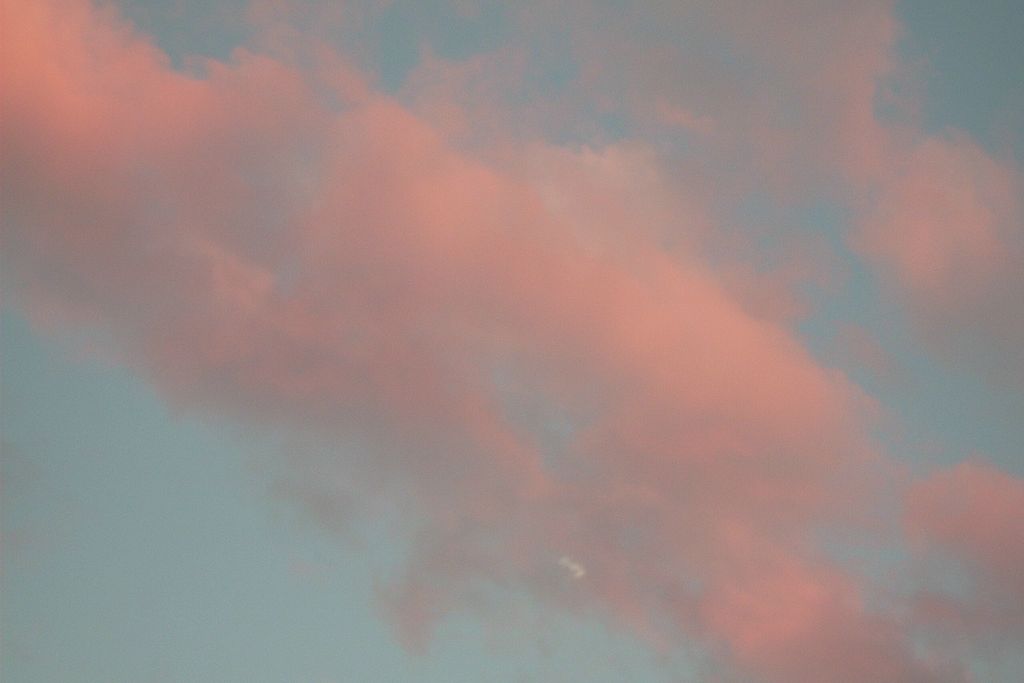 1024px-pink_clouds