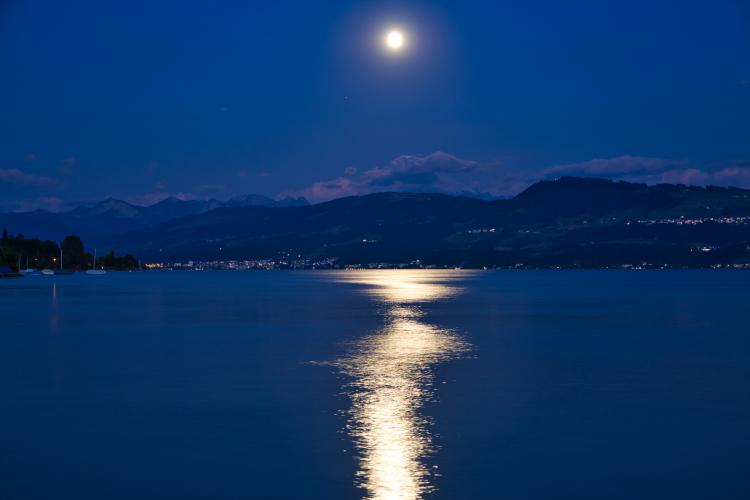 It’s the same&nbsp;moon